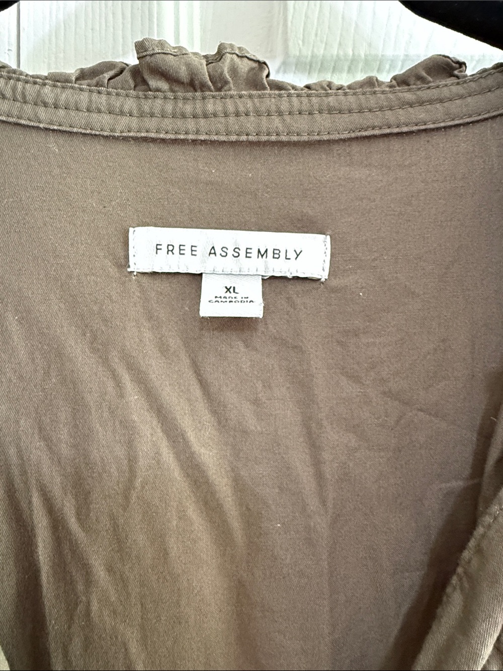 Puff-Sleeve Tiered Midi Dress in Olive - Picture 2 of 7